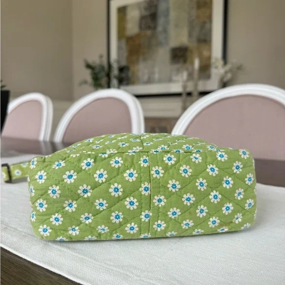Vera Bradley Quilted Green Apple Floral Paisley Shoulder Bag Green White Blue - Picture 6 of 11
